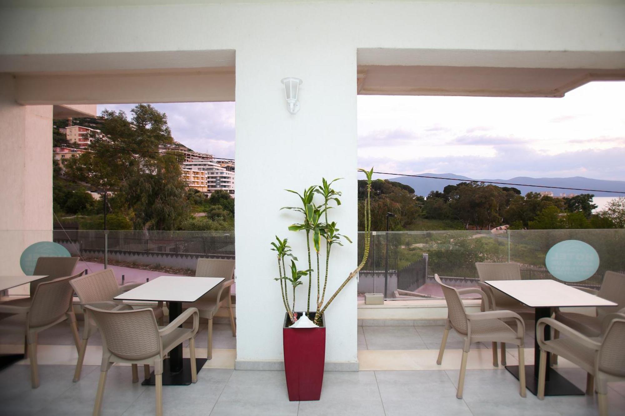 Aqua Blue Hotel 4*