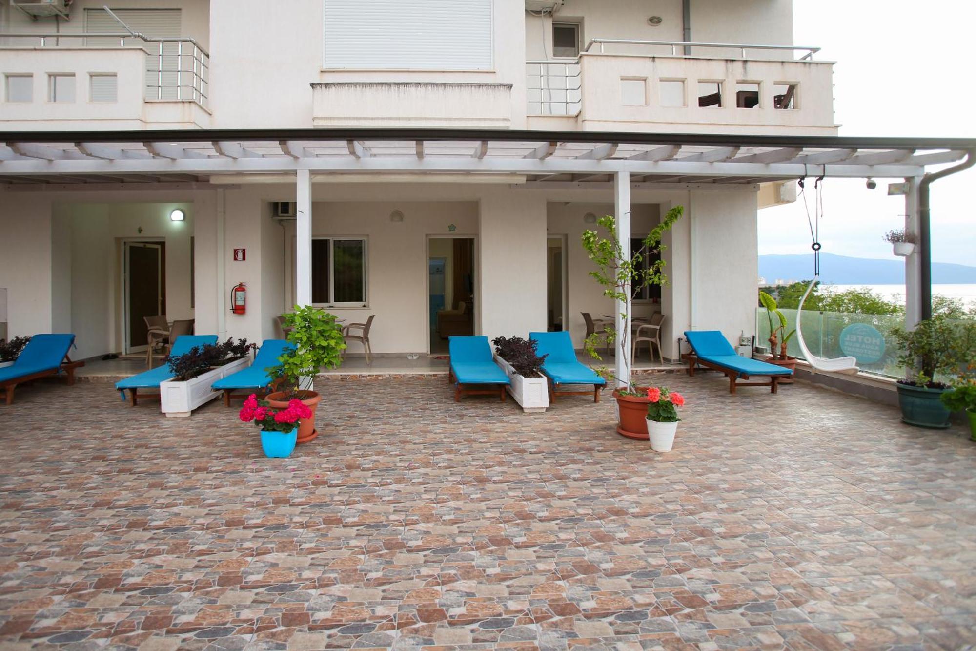 Aqua Blue Hotel 4*