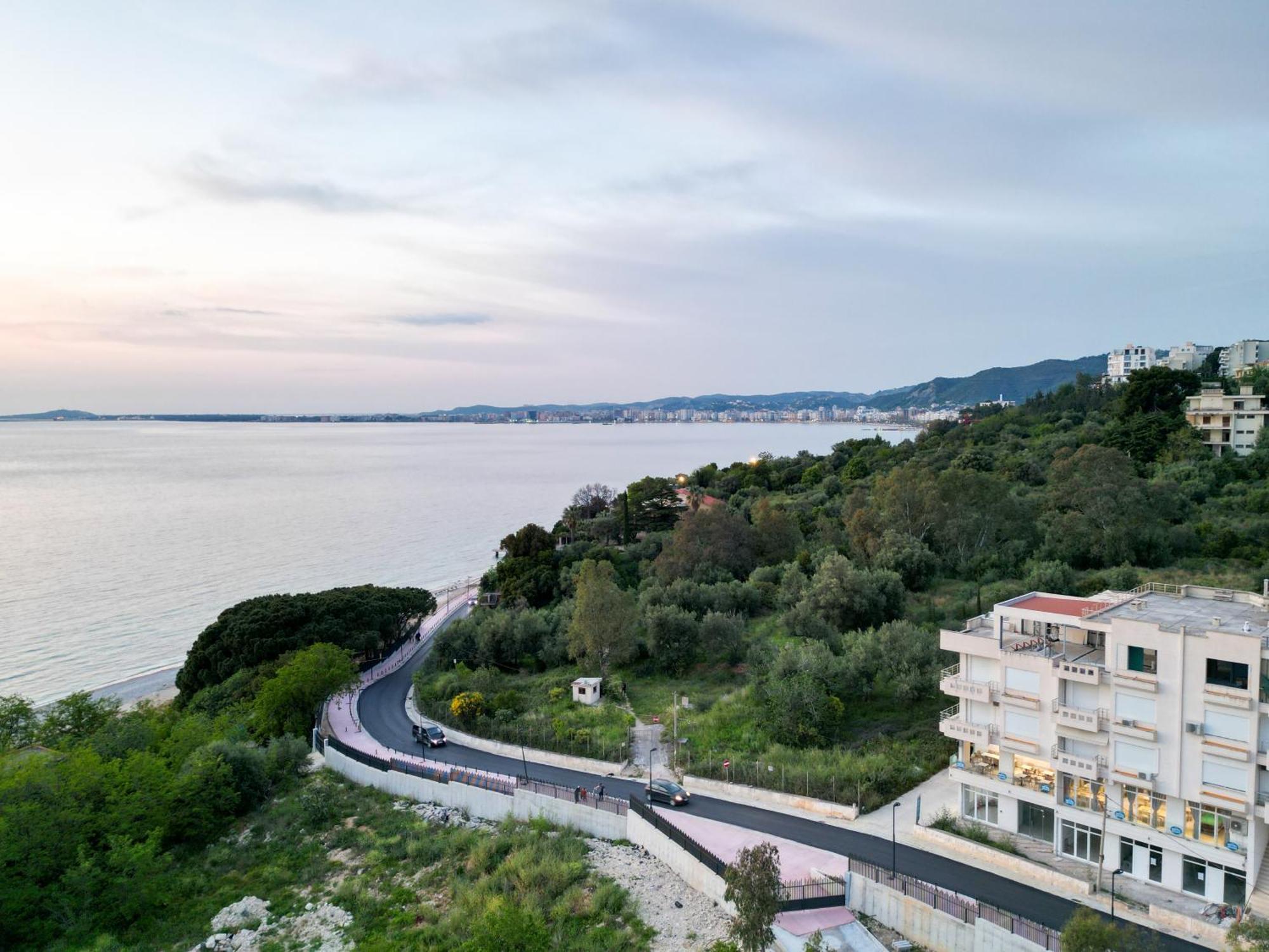 Aqua Blue Hotel 4*