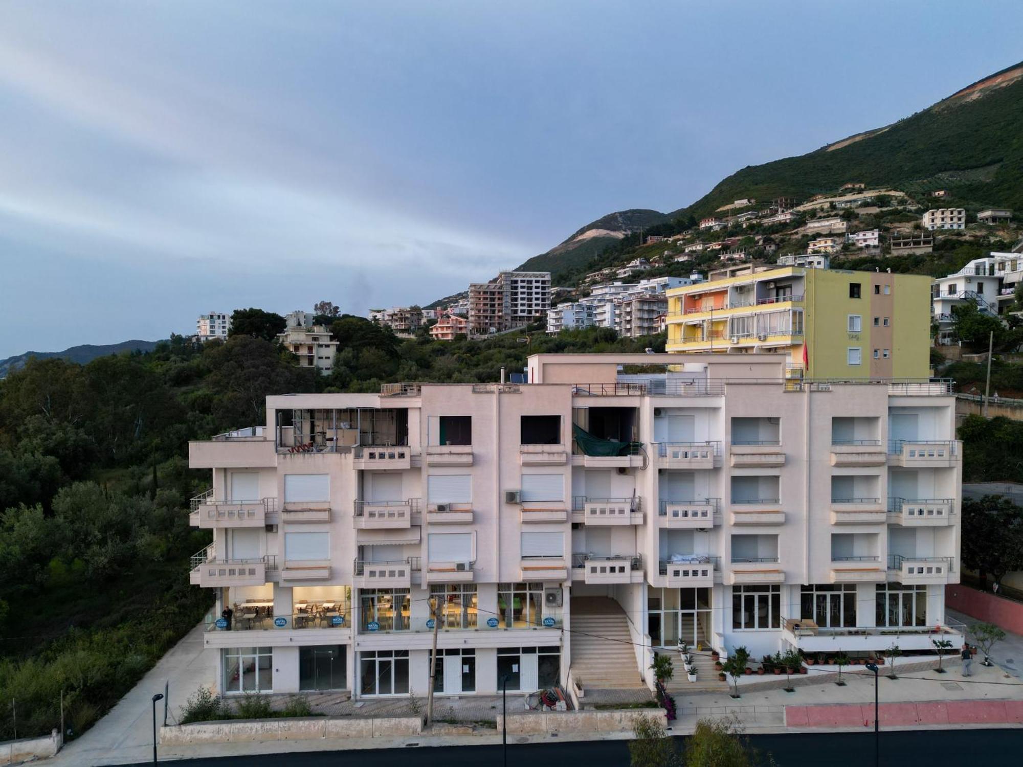 Aqua Blue Hotel 4*